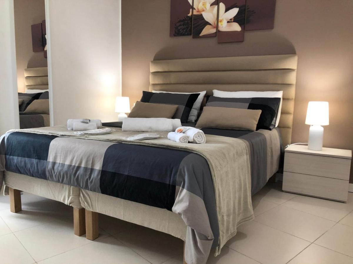 Residenze Chamur Via Mariano Migliaccio Palermo Luaran gambar